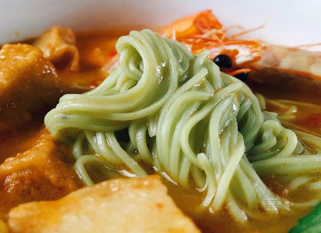 鲜虾鱼丸仙草面