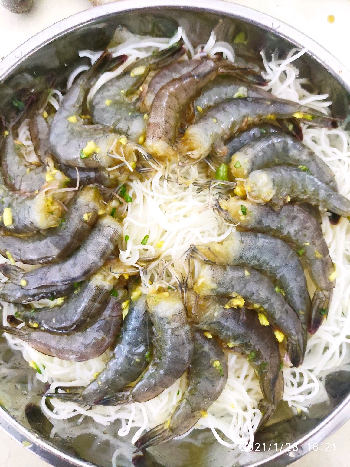 鲜虾蒸粉丝