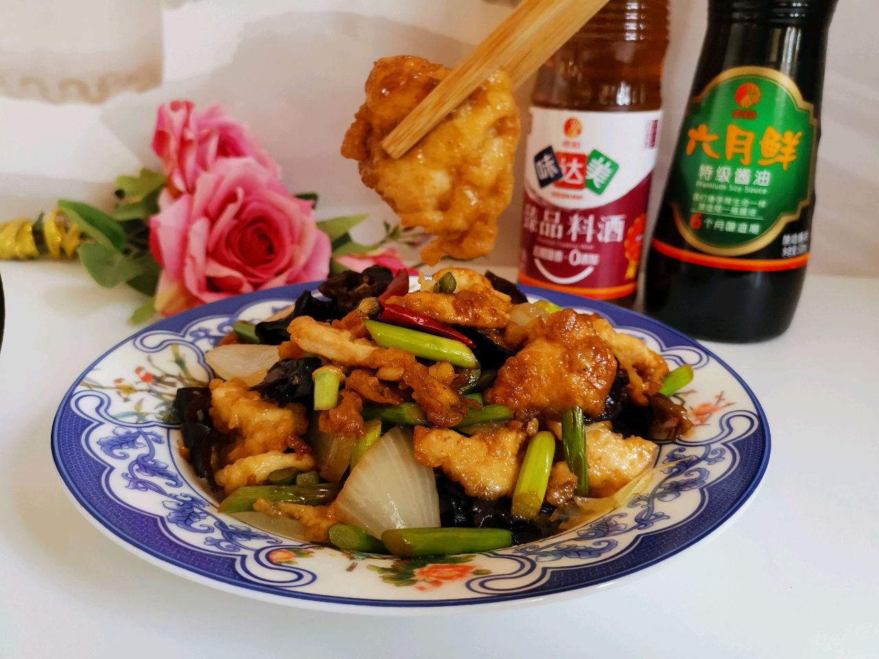 咸鲜微酸、外软里嫩过油肉