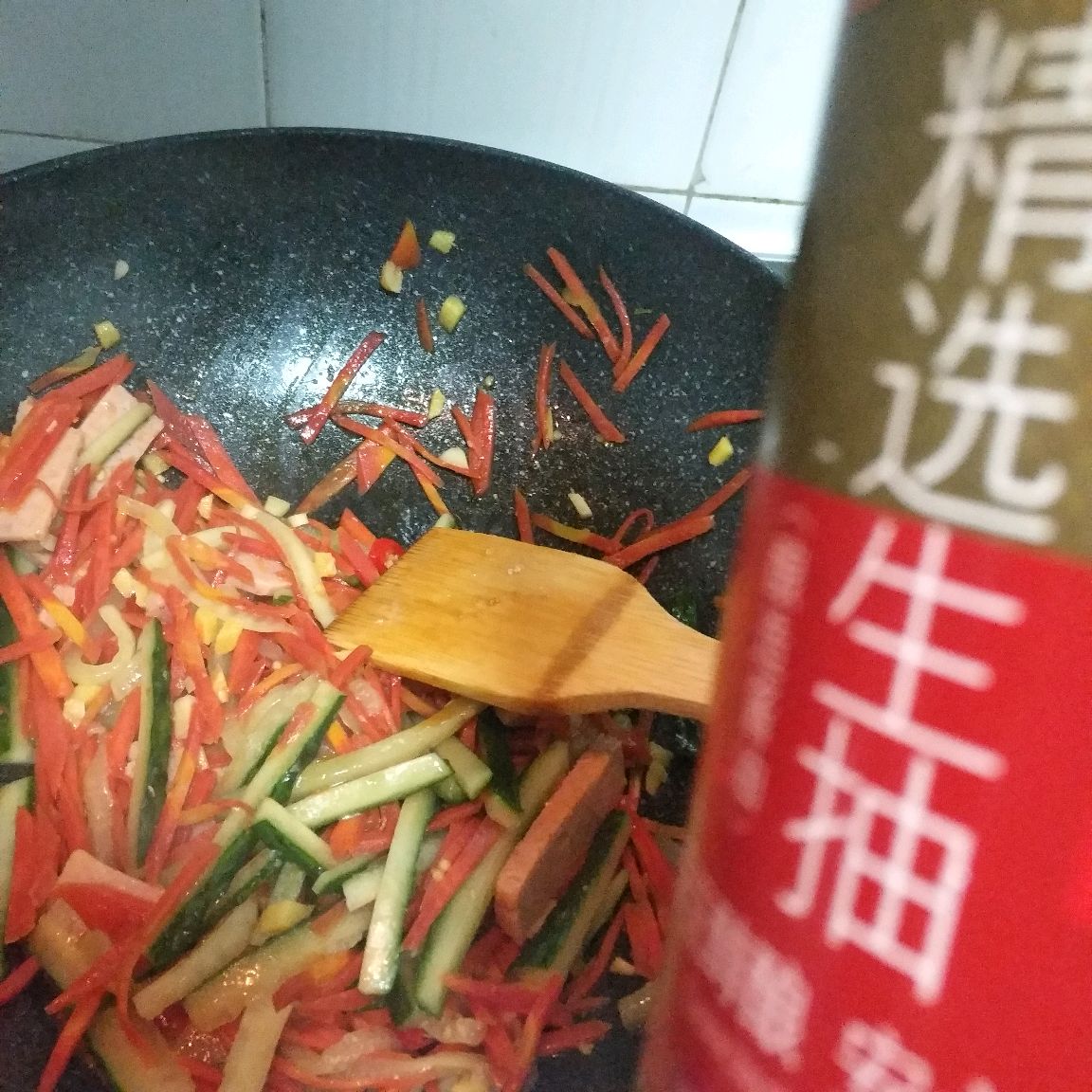 鲜香开胃~胡萝卜嘎嘣午餐肉
