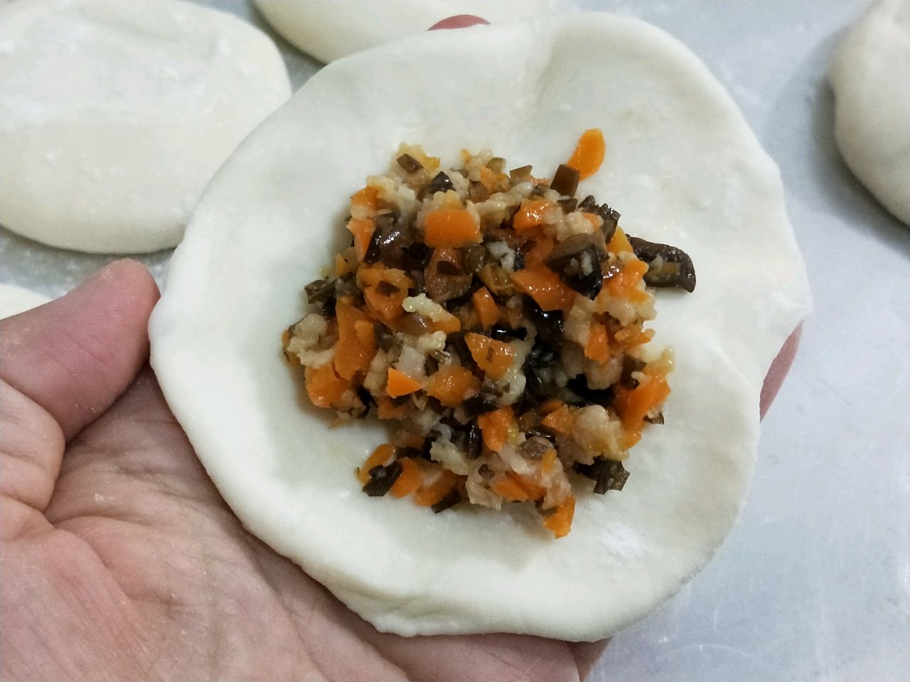 鲜香木耳肉包