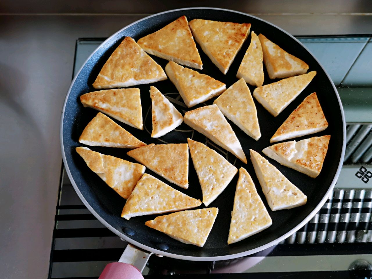 鲜香入味下饭的酱烧脆皮豆腐