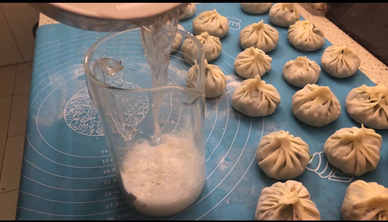鲜香水晶煎包