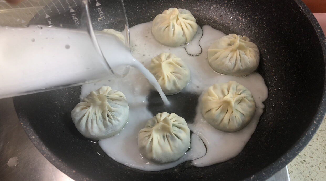 鲜香水晶煎包