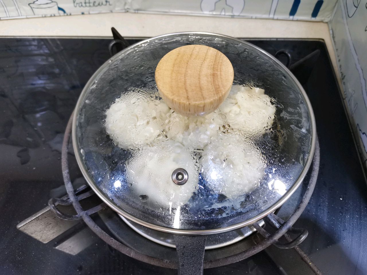 鲜香吮指 牛肉青萝卜生煎包