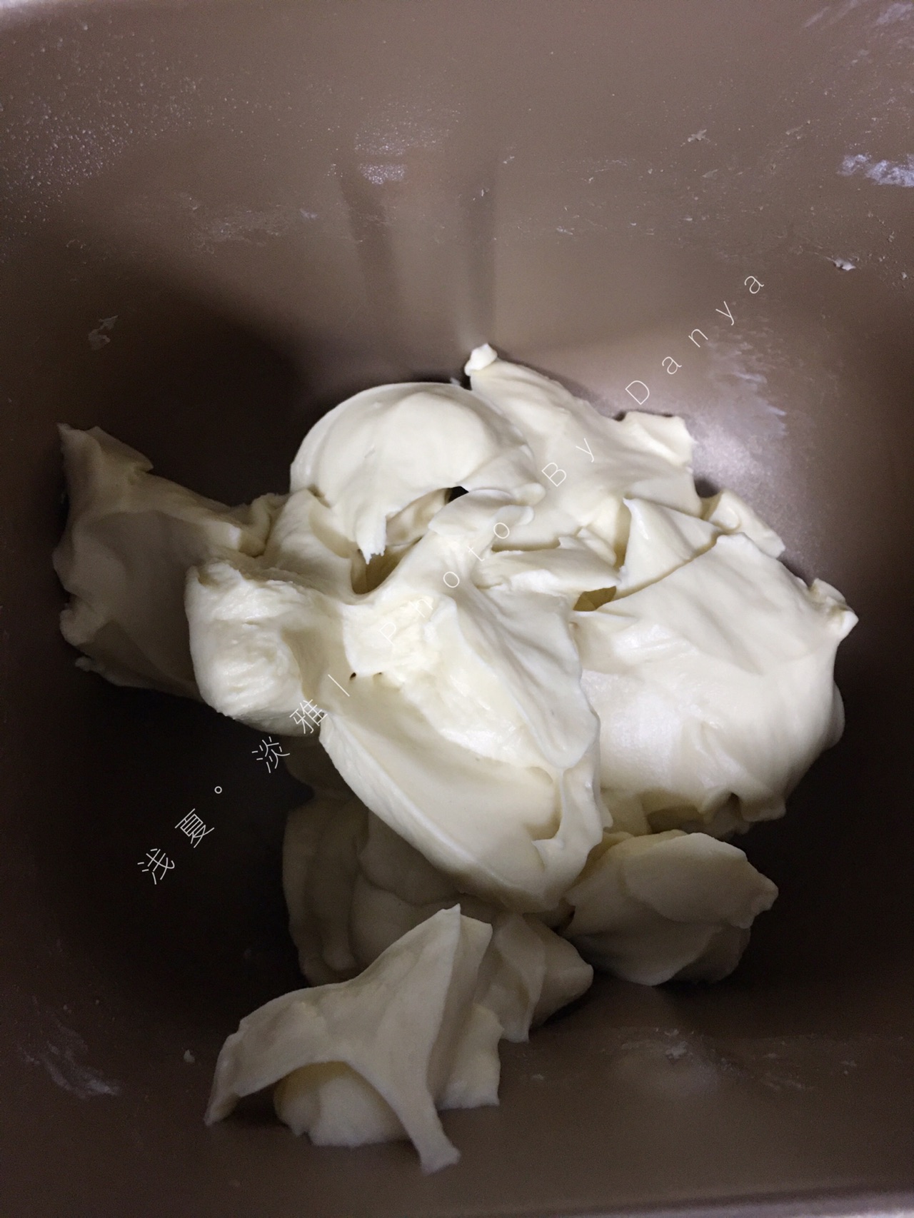 咸香松软火腿肉松面包