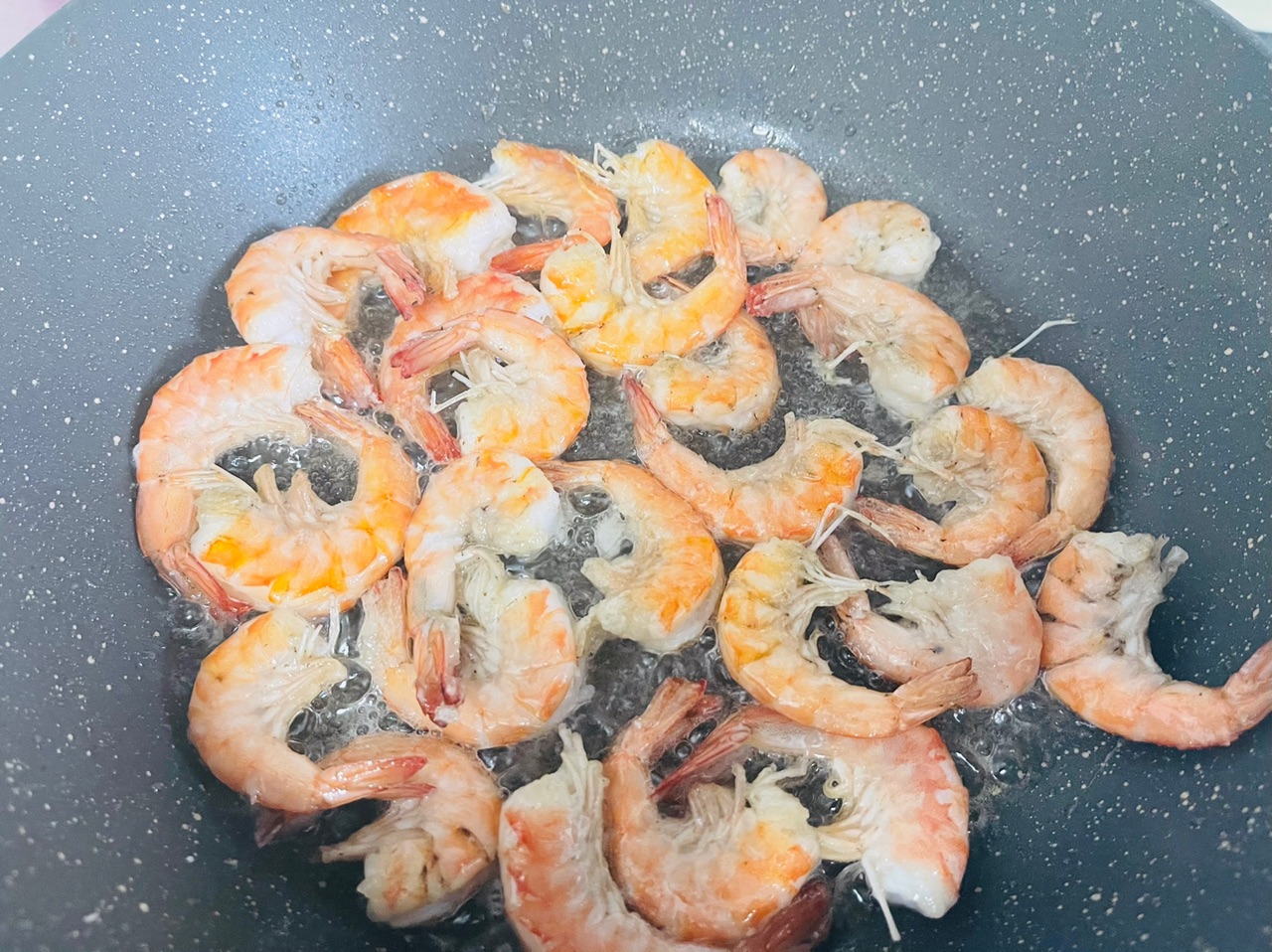 咸香酥脆的咸蛋黄脆皮虾