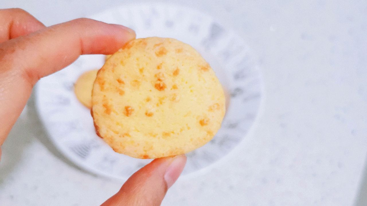 【咸香酥脆】马苏里拉芝士咸饼干