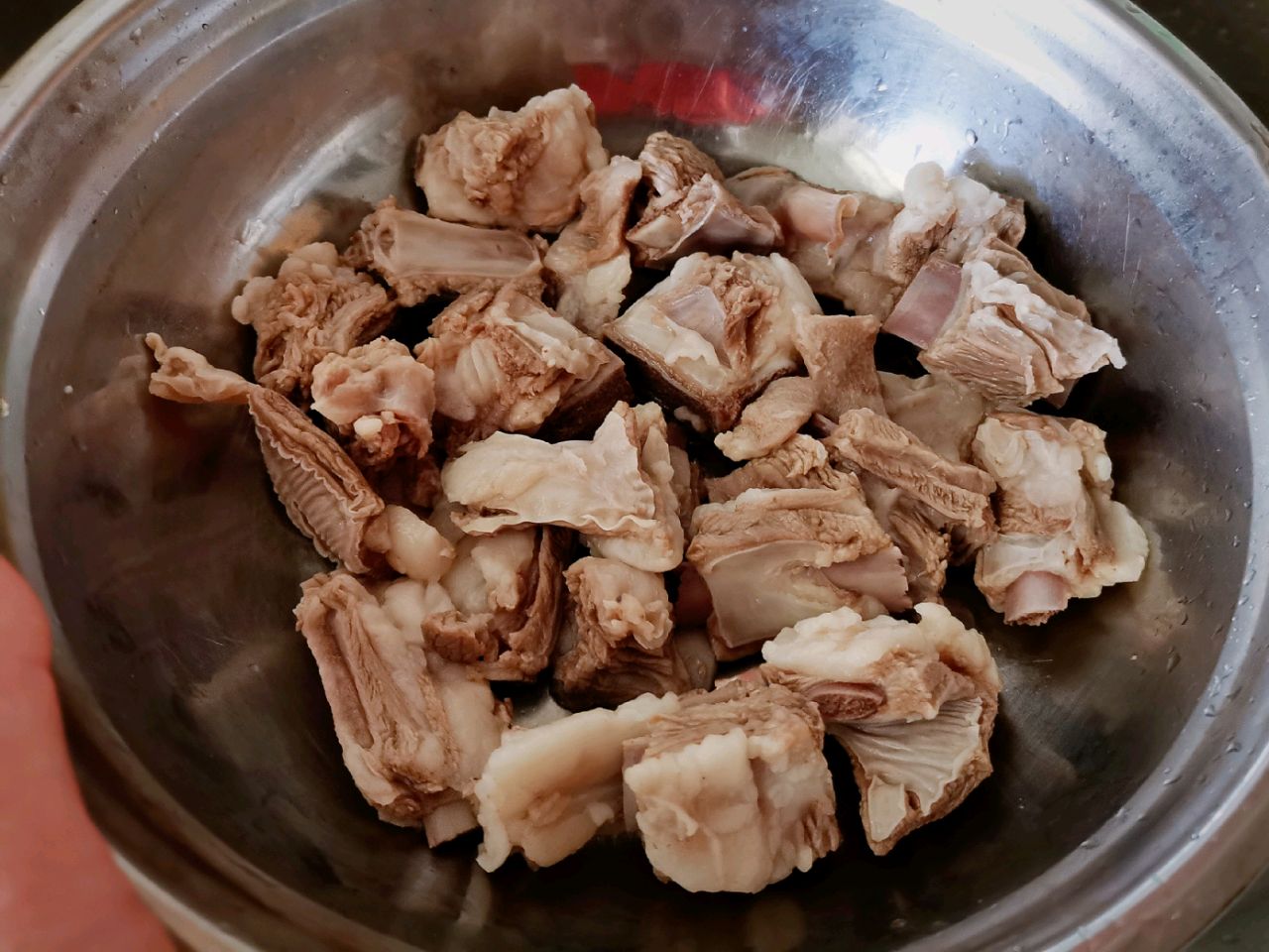 鲜香味美的羊排炖萝卜