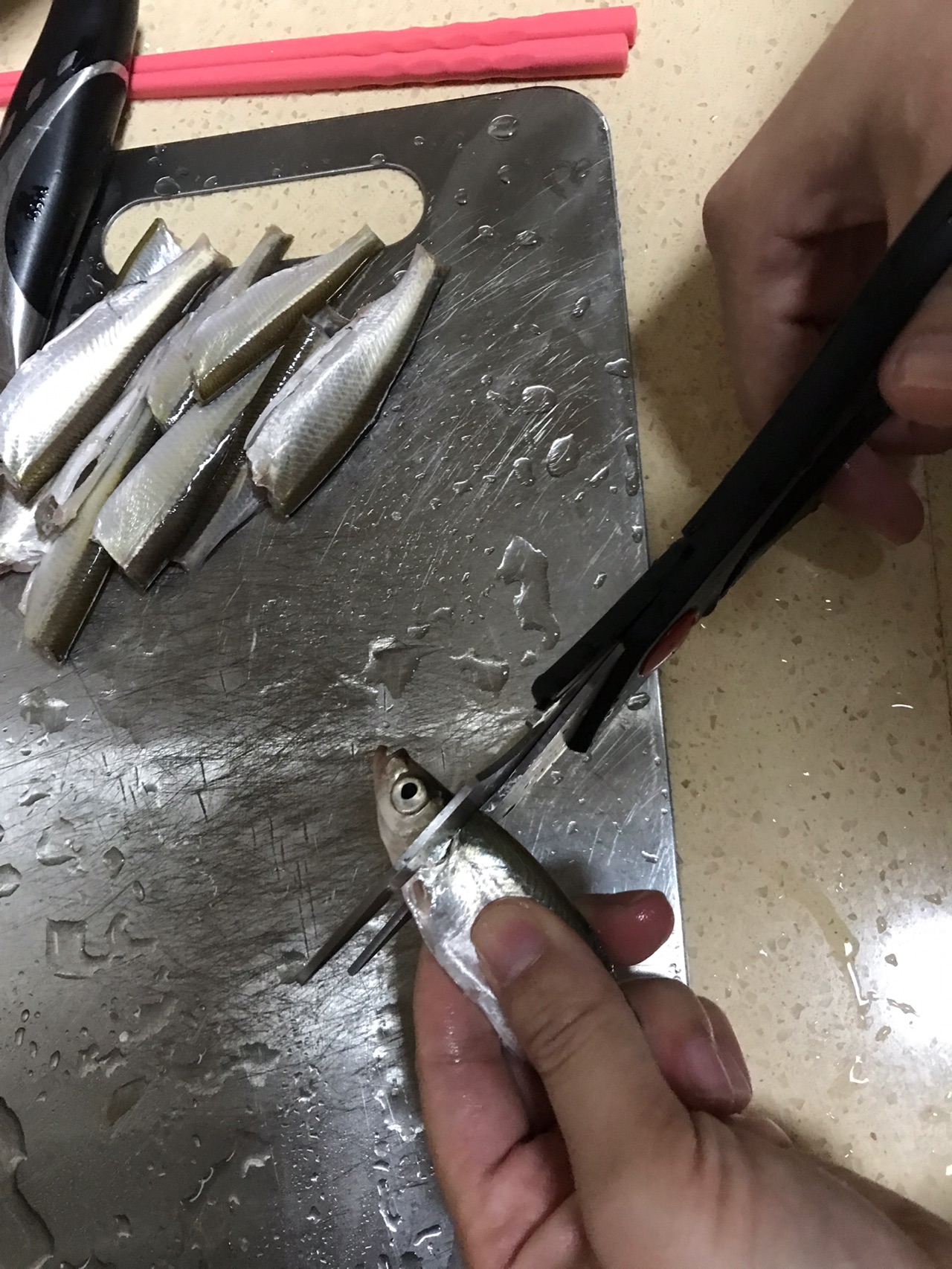 鲜香油煎小河鱼