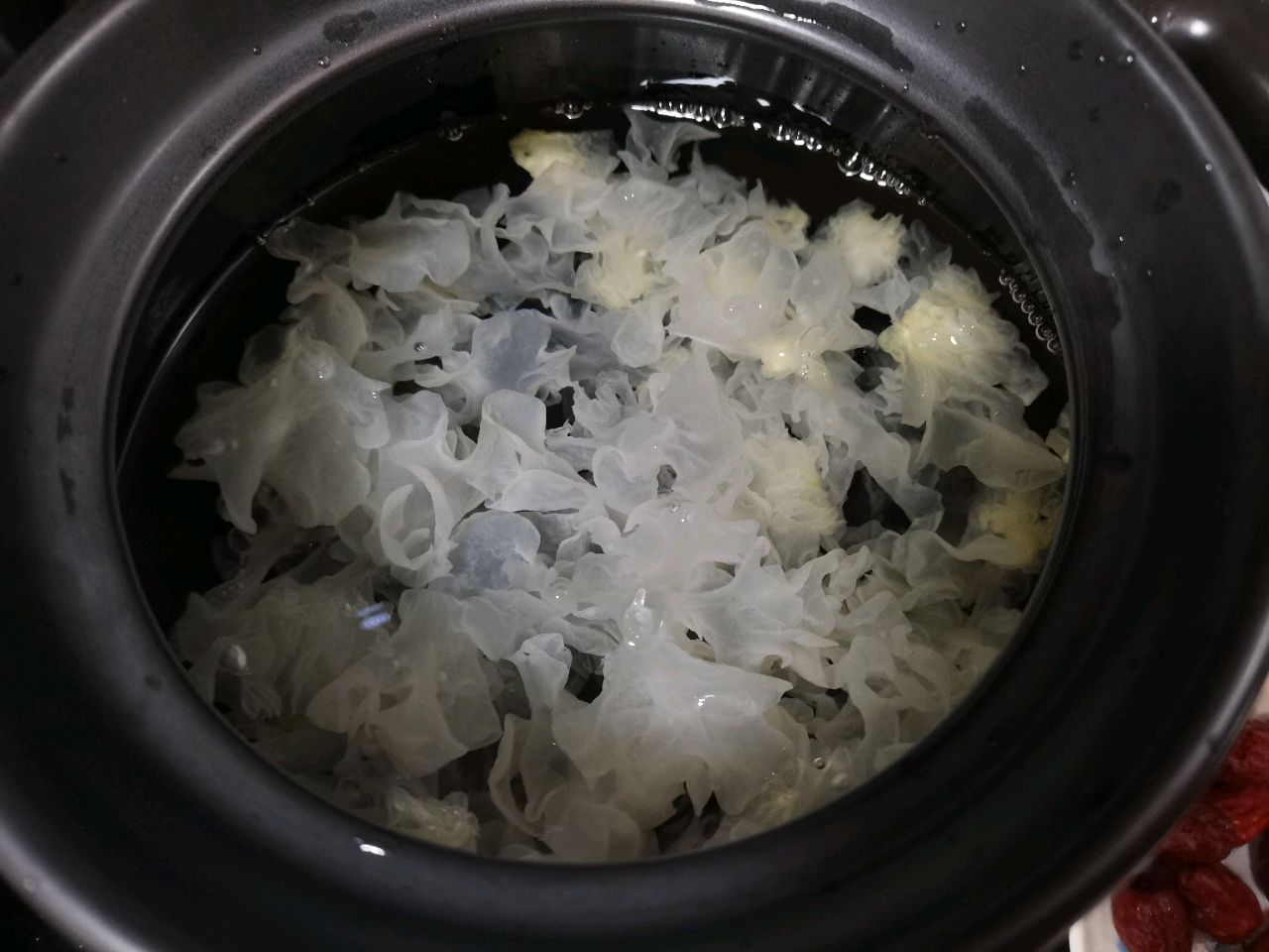 鲜银耳汤
