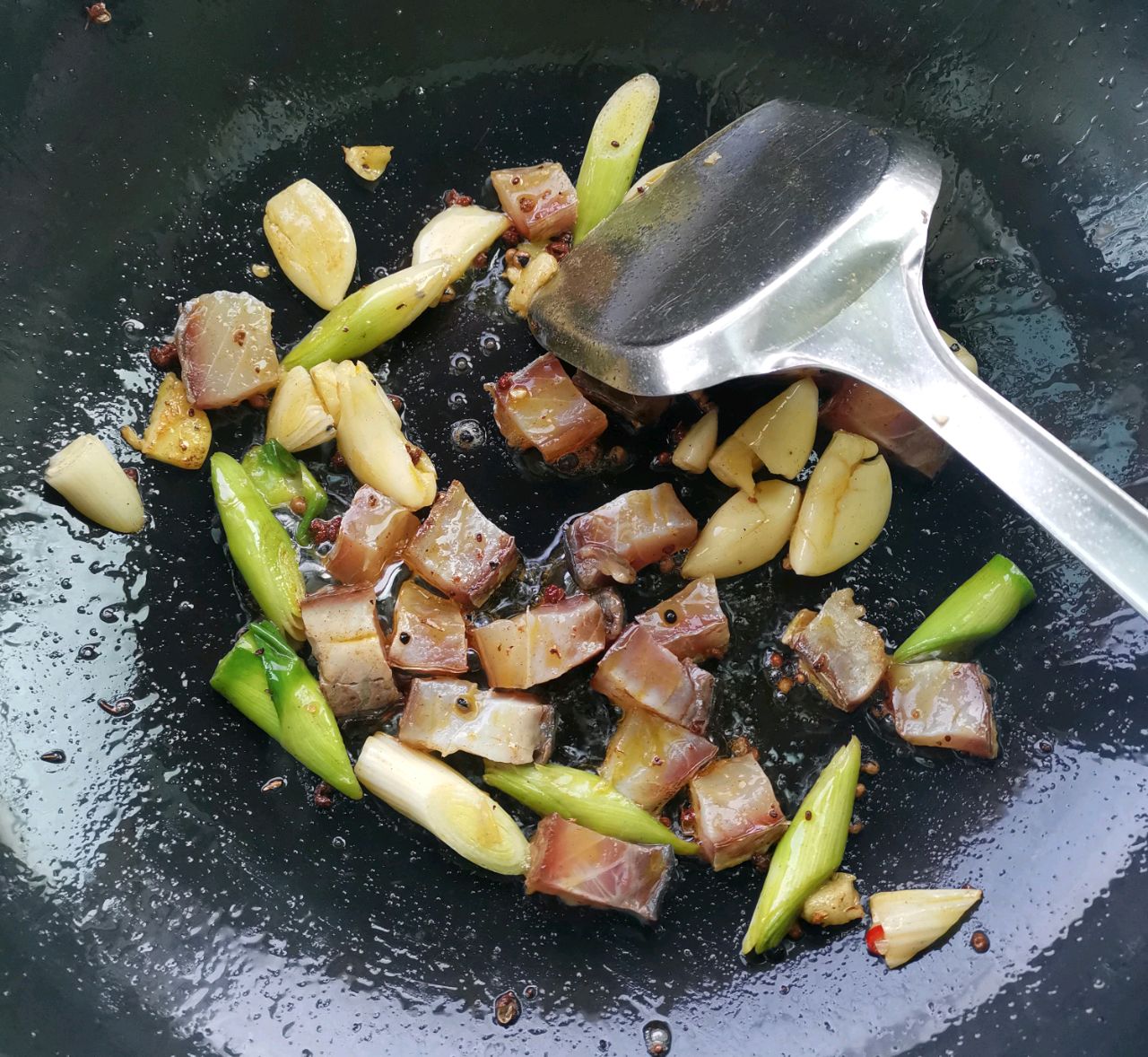 咸鱼茄子干锅