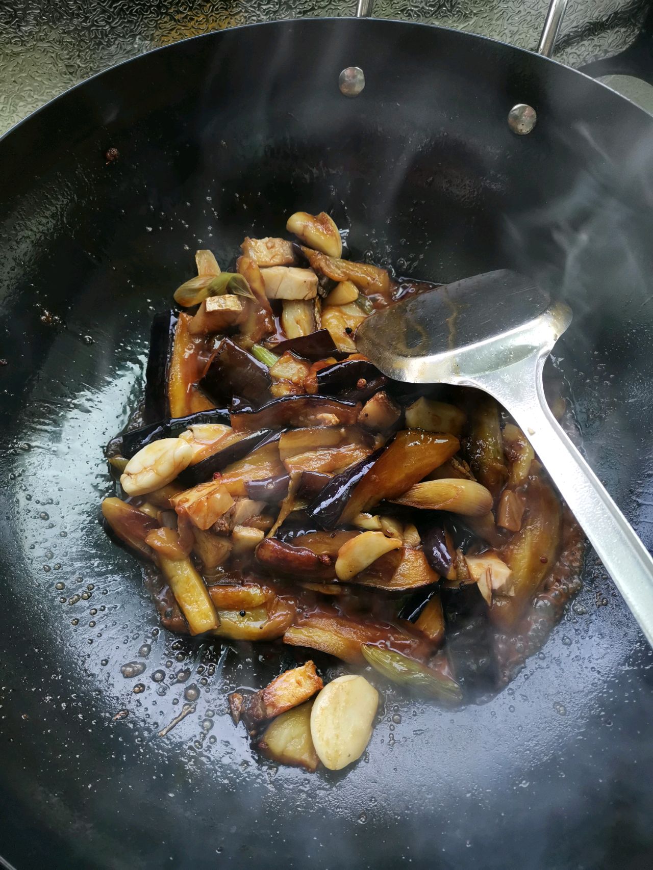 咸鱼茄子干锅