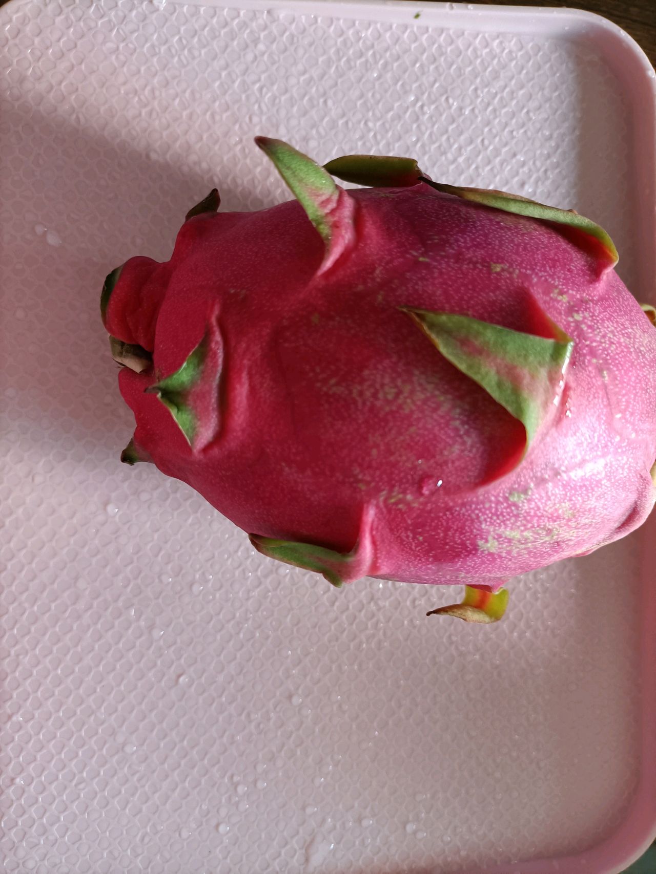 鲜榨火龙果汁