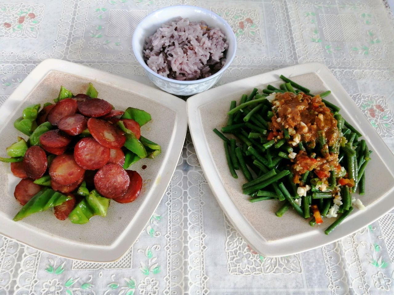 香肠炒青椒