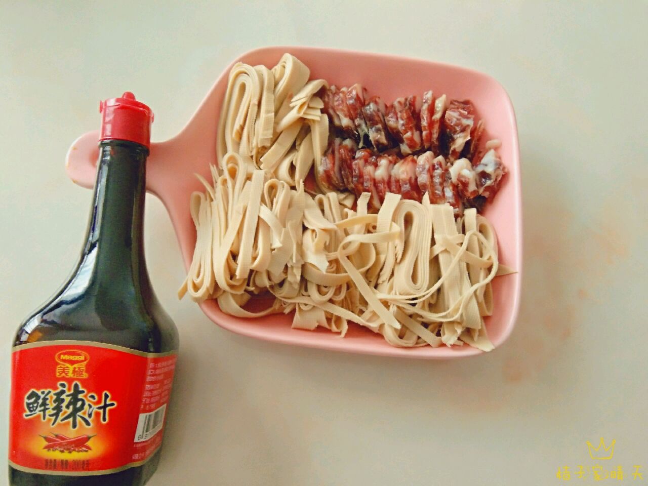 香肠蒸千张