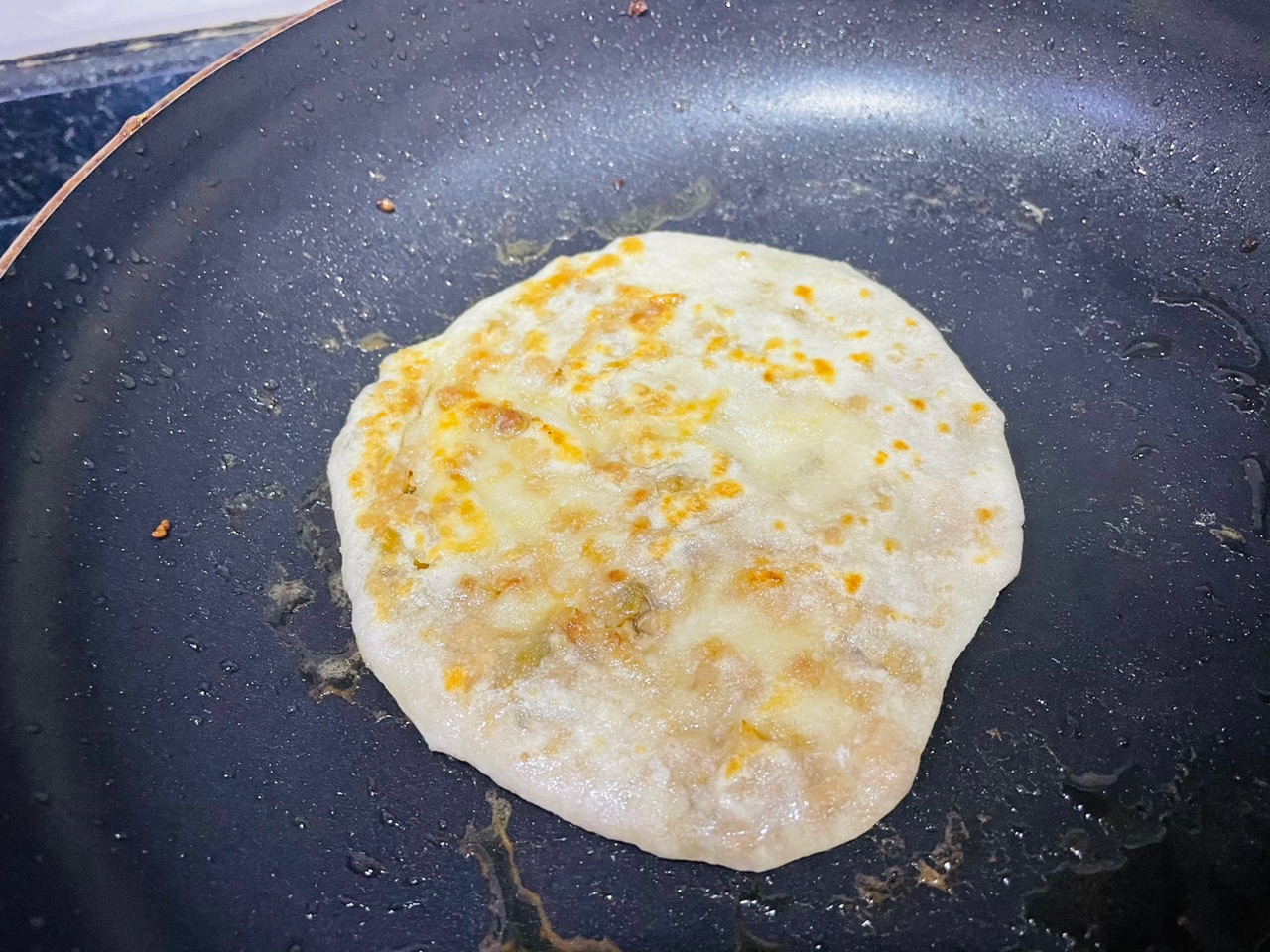 香脆薄的榨菜肉饼