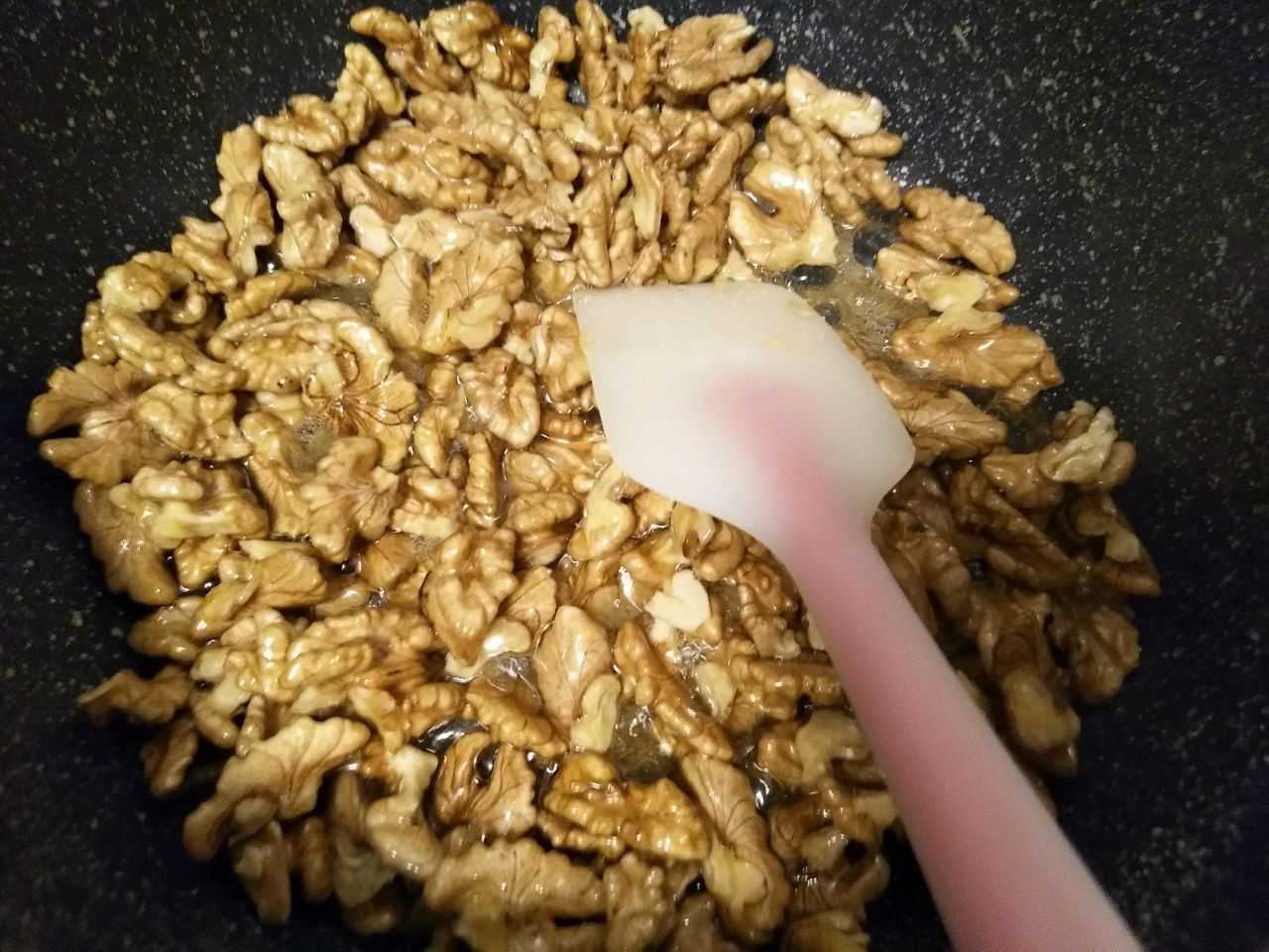 香脆琥珀核桃仁