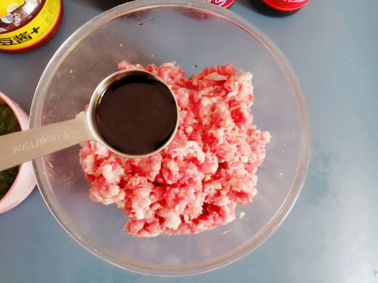 香脆猪肉芹菜锅贴