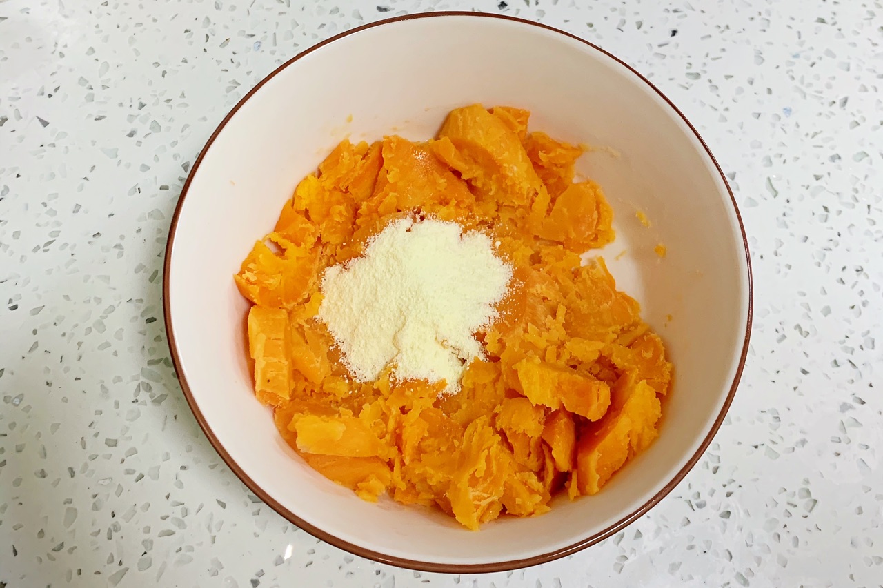 香掉渣的奶香红薯酥饼