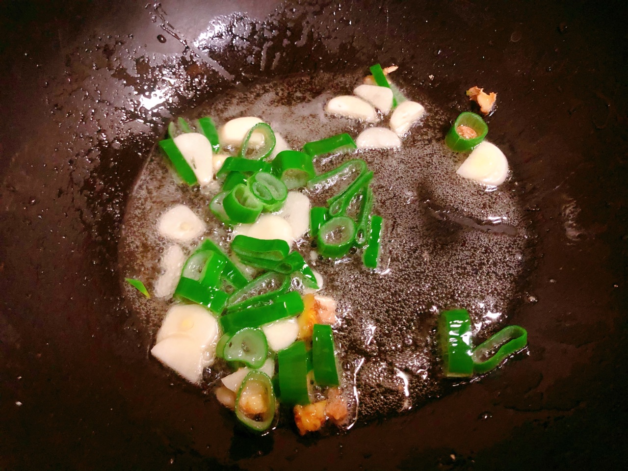 香菇不是只有炖鸡才好吃｜香菇炒猪肉片