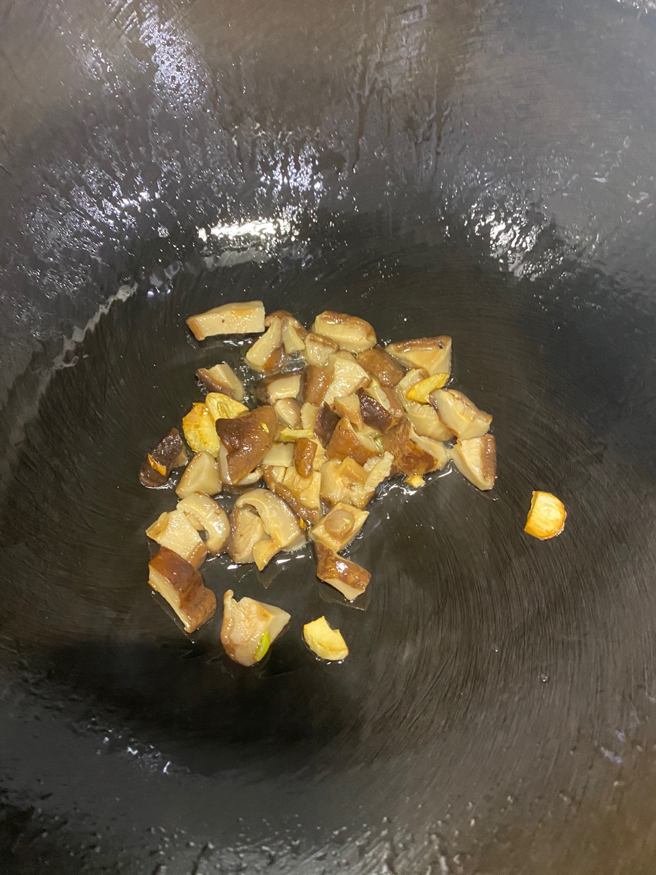 香菇炒油菜碎