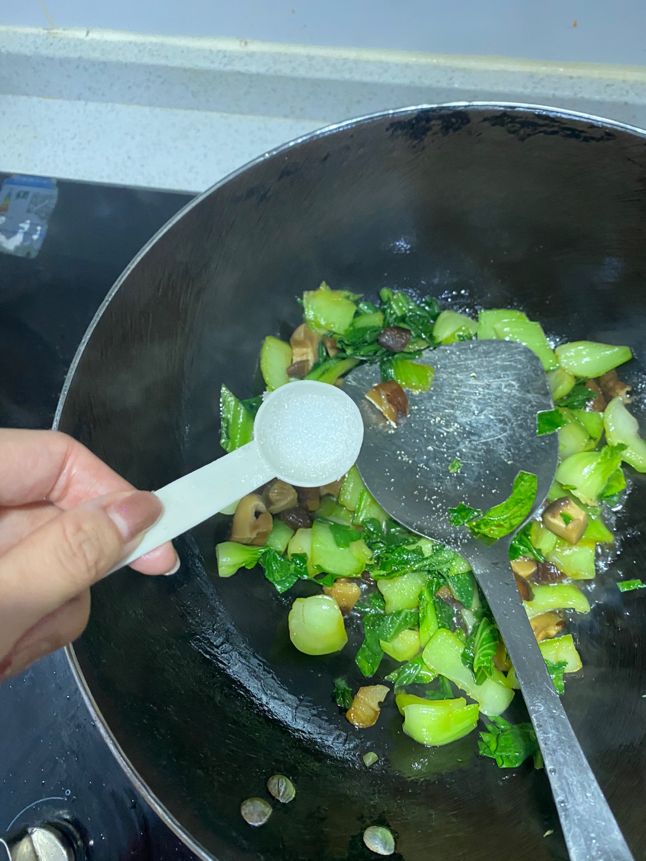 香菇炒油菜碎