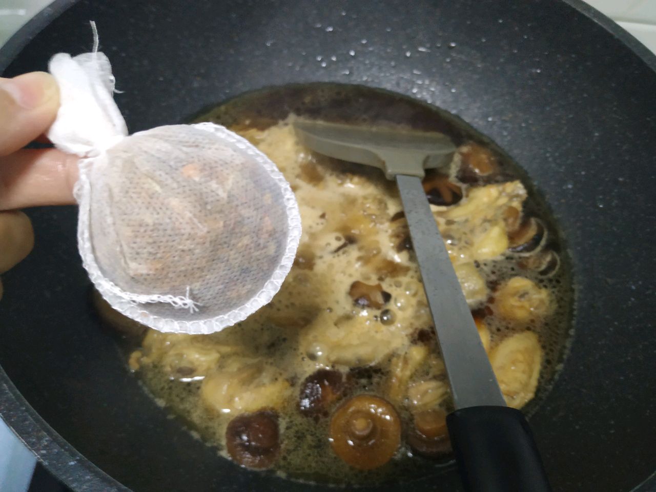 香菇炖鸡