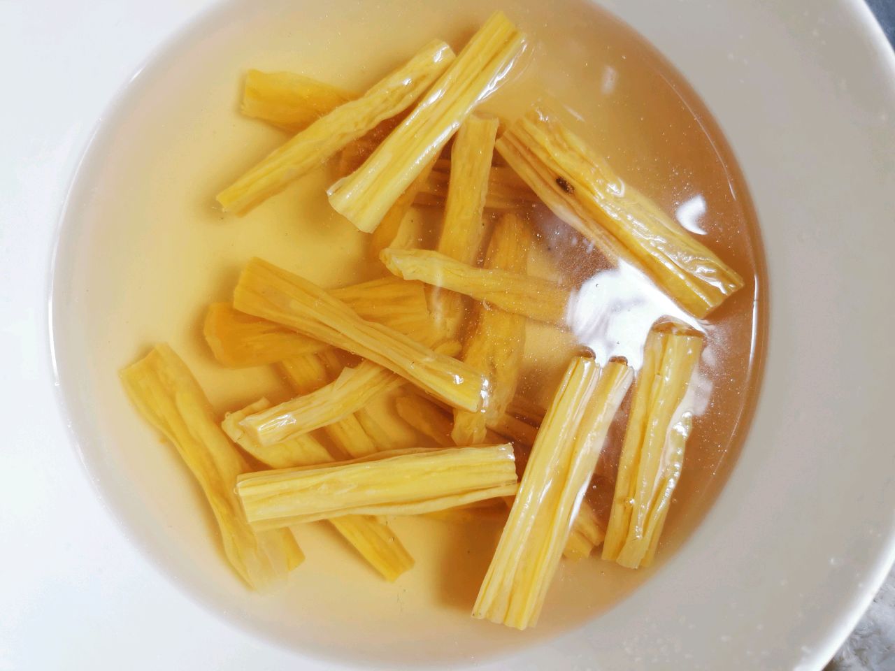香菇腐竹牛羊肉煲