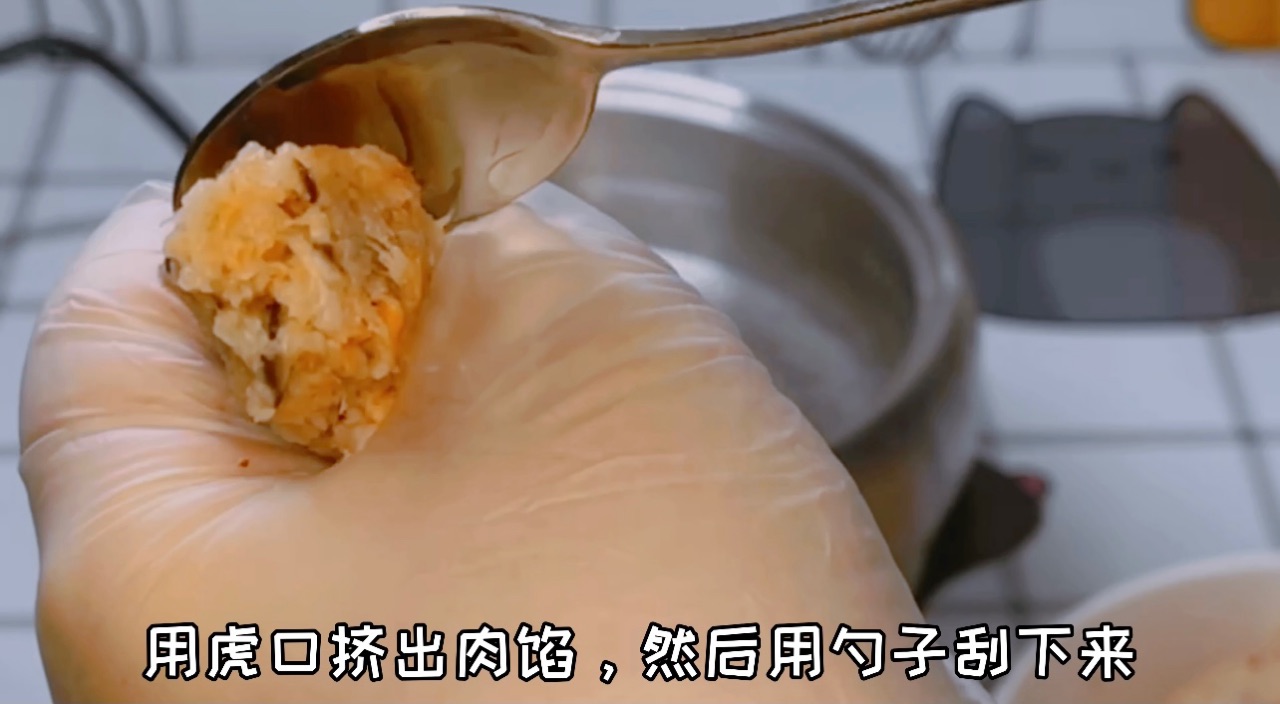 香菇胡萝卜鸡肉丸