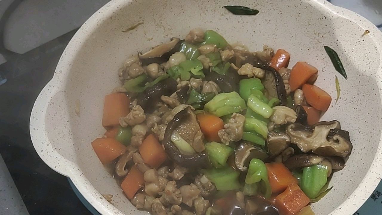 香菇鸡肉