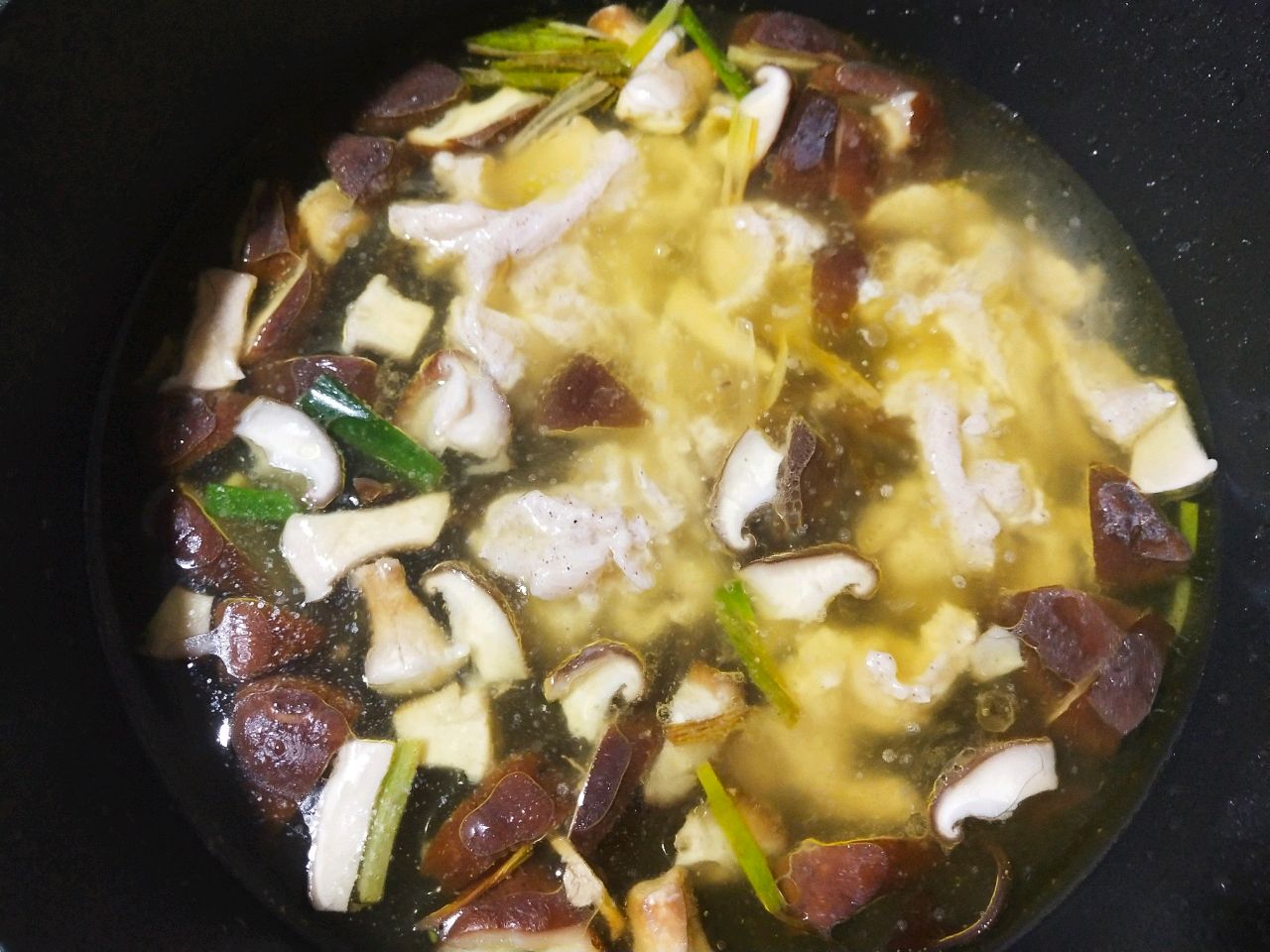 香菇鸡肉汤