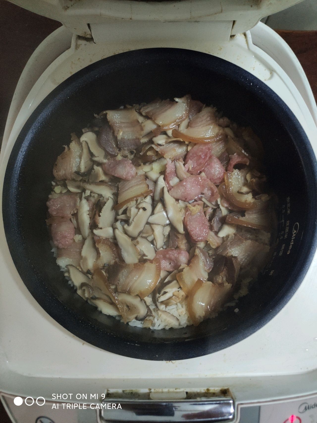 香菇腊味饭