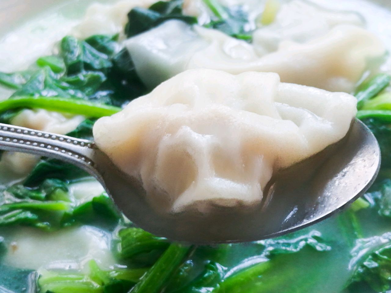 香菇马蹄笋肉馅馄饨