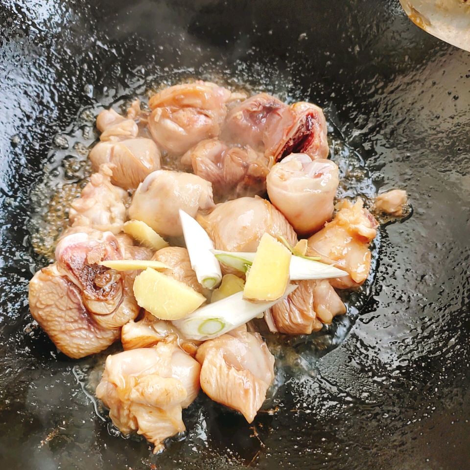 香菇焖鸡