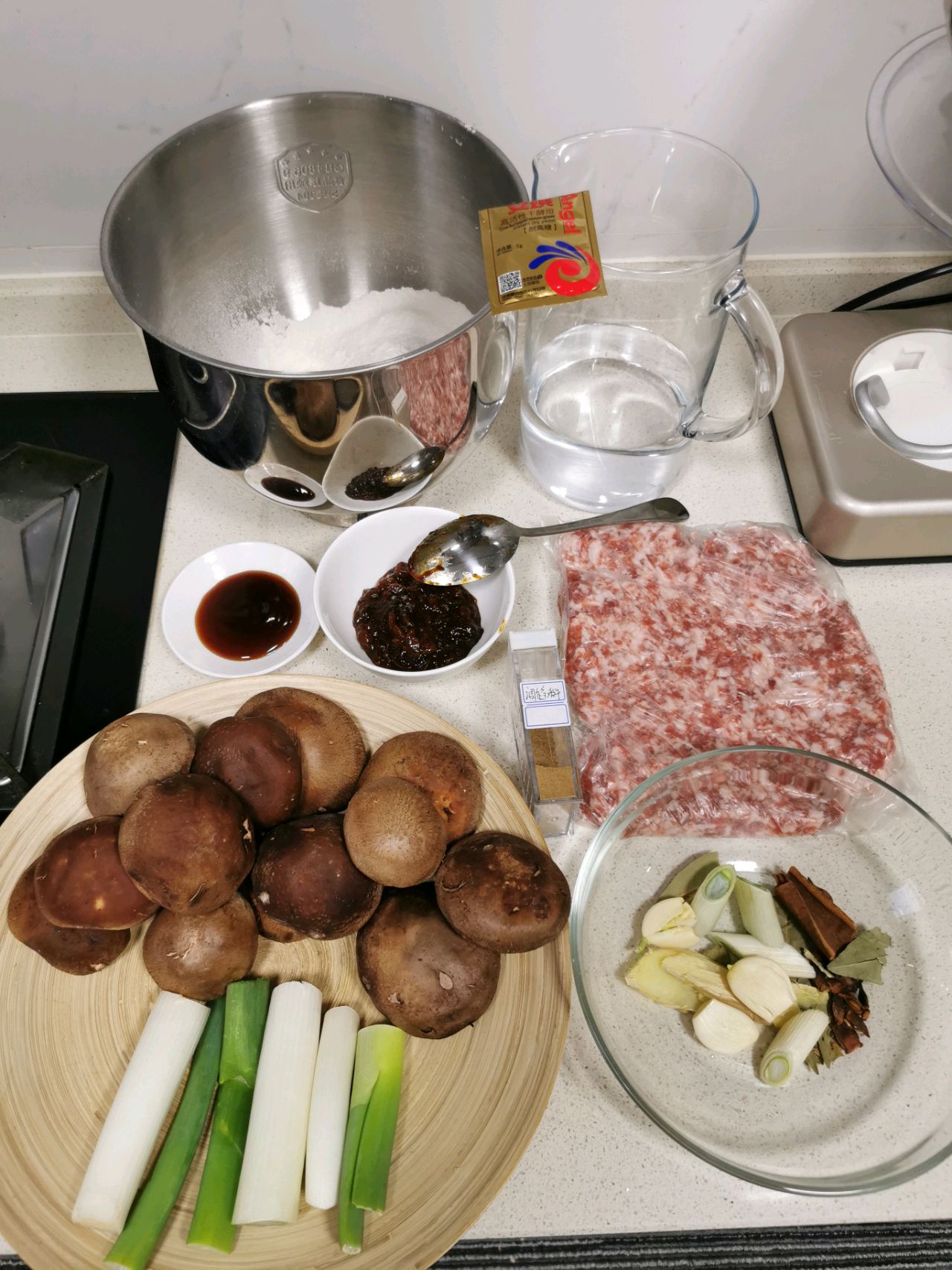 香菇肉包