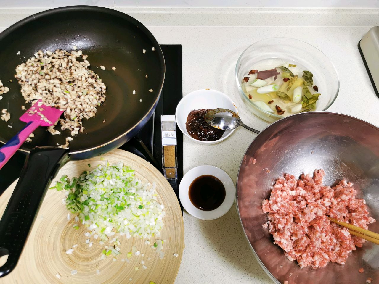香菇肉包