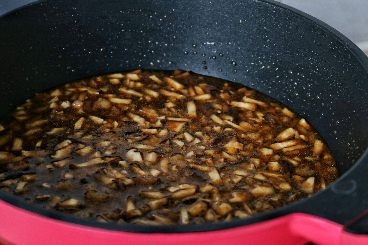 香菇肉酱拌面