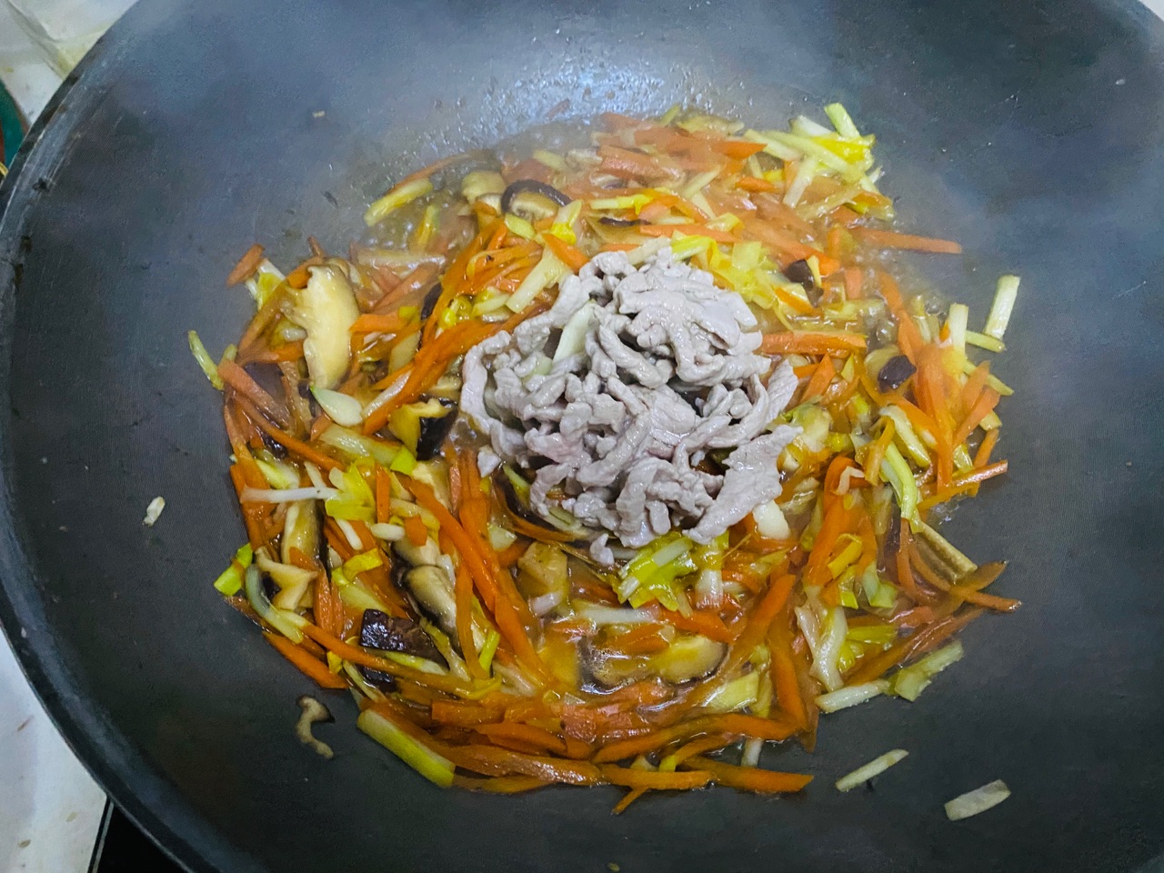 香菇肉丝卷饼