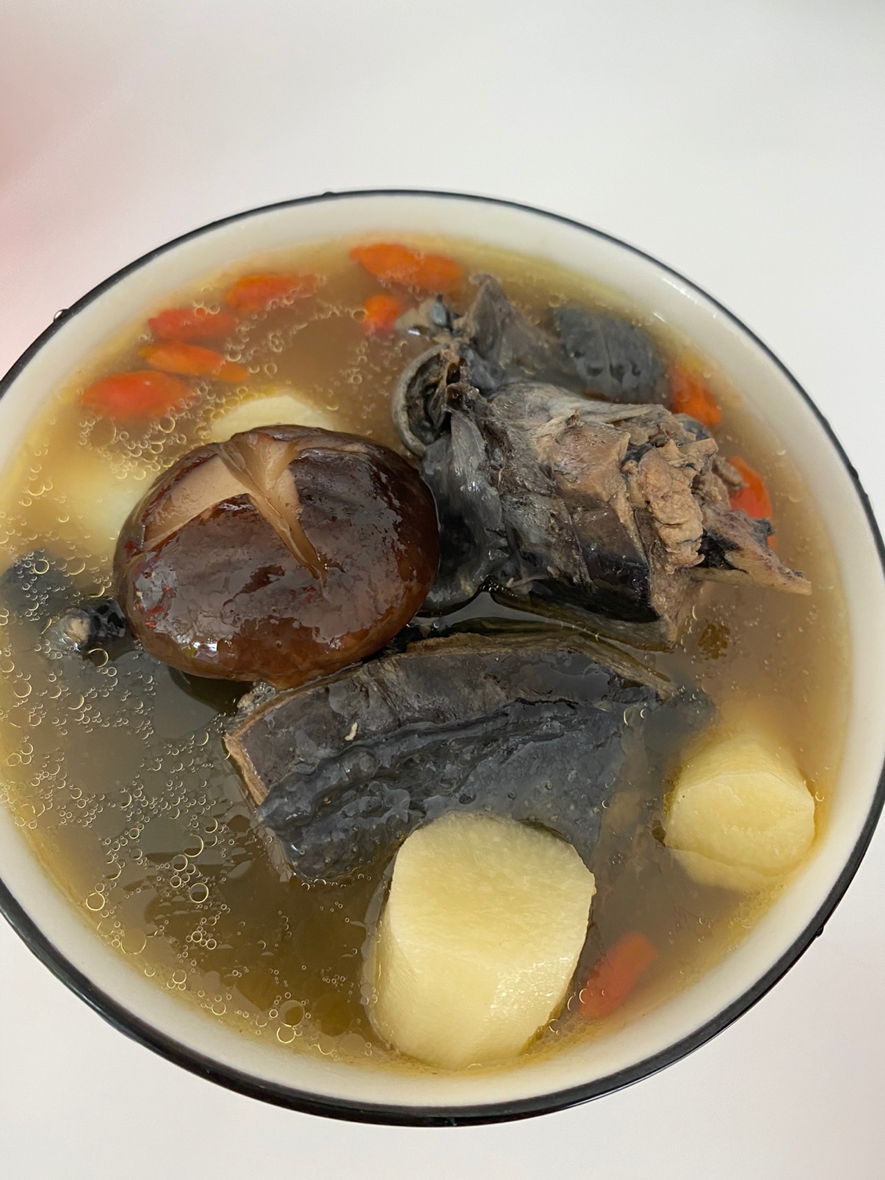 香菇山药乌鸡汤