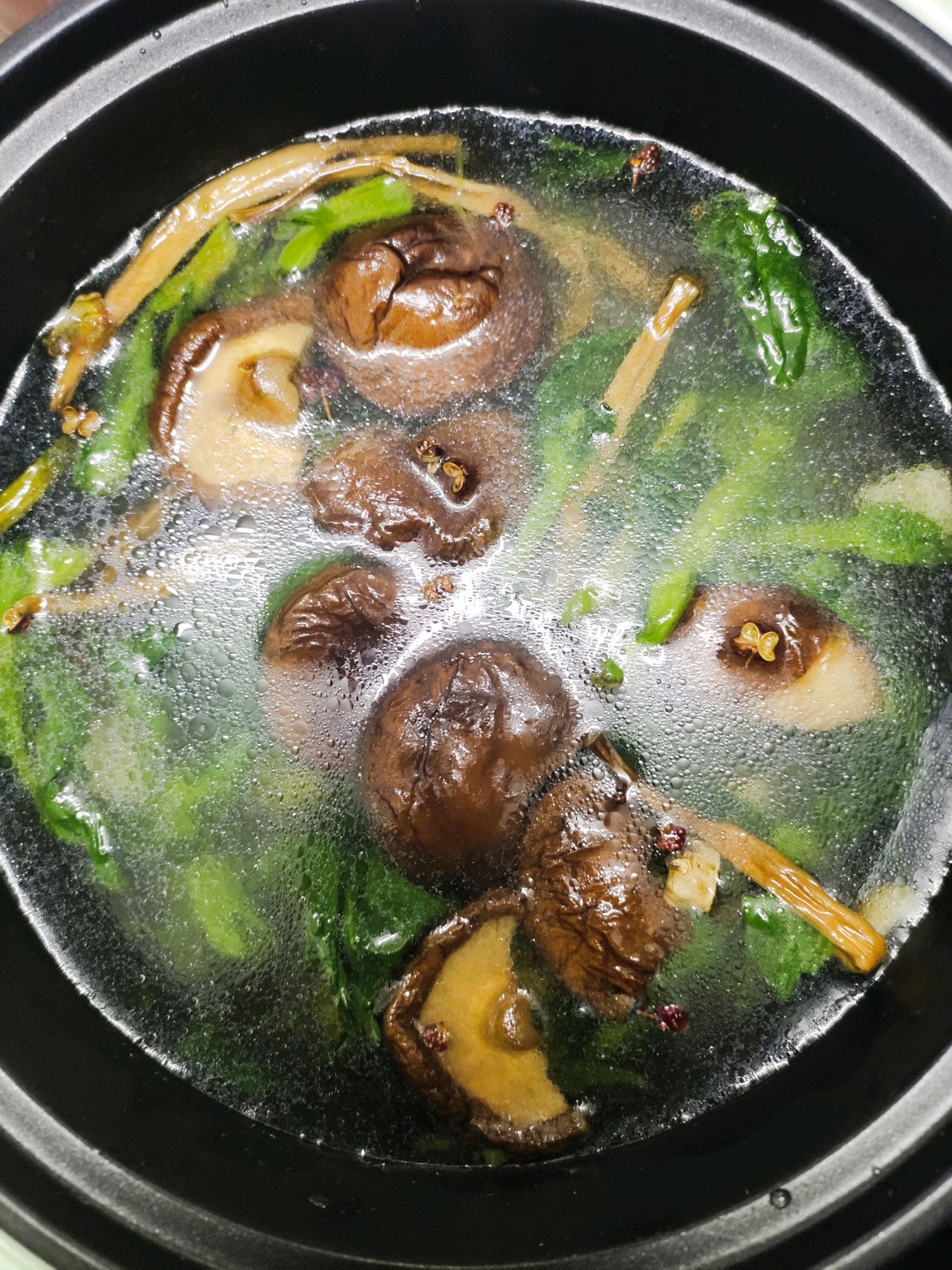 香菇酥肉青菜面