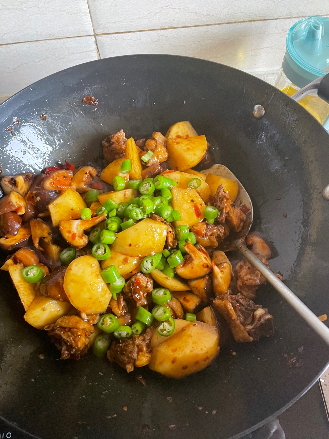 香菇土豆烧鸡
