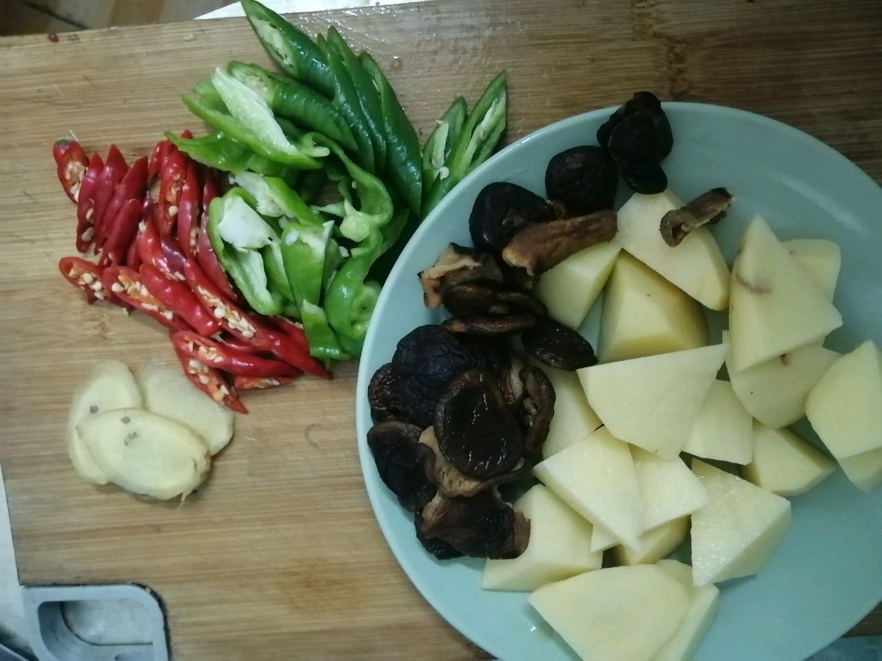 香菇土豆烧鸭