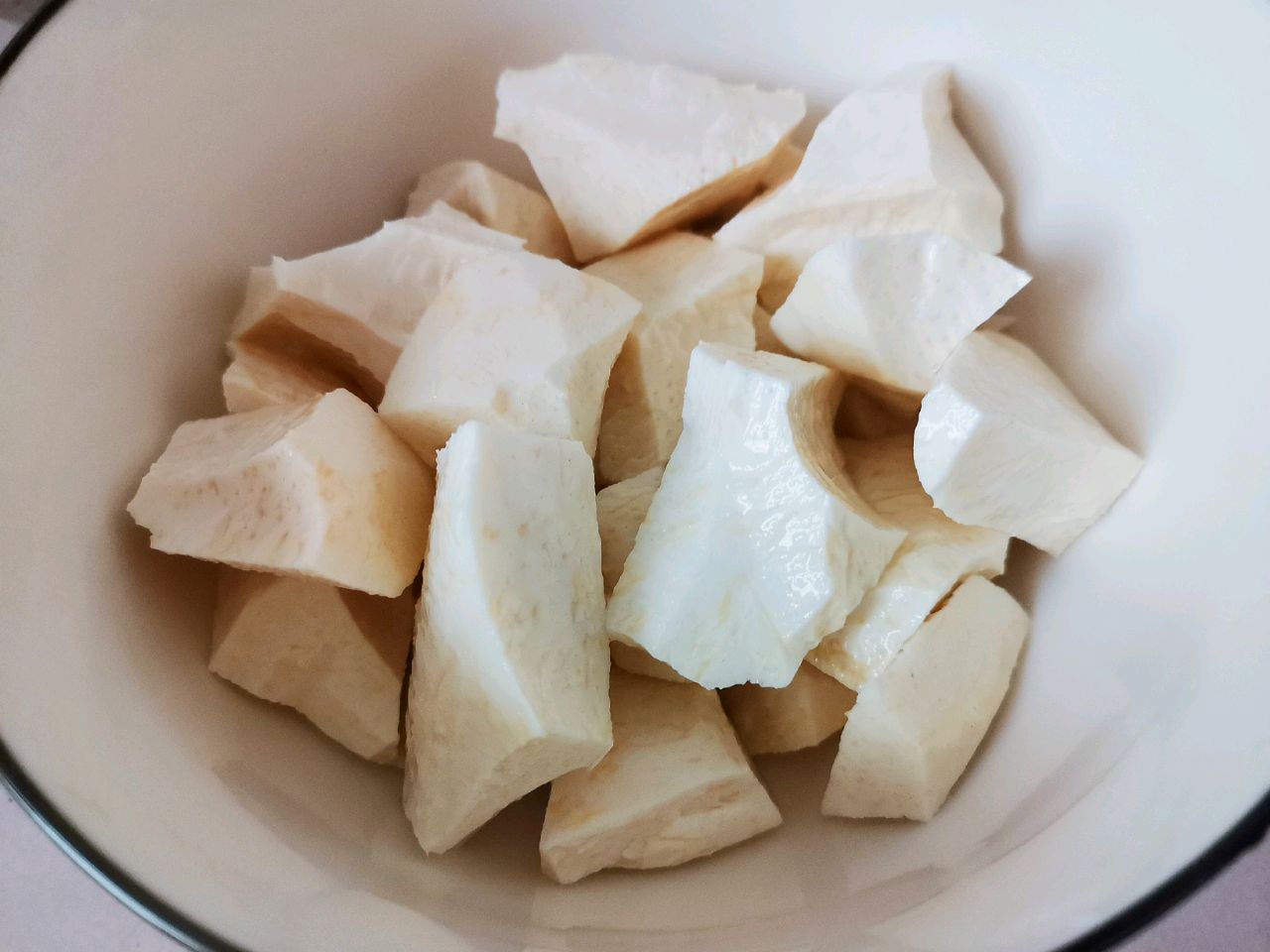 香菇芋头炖鸡块