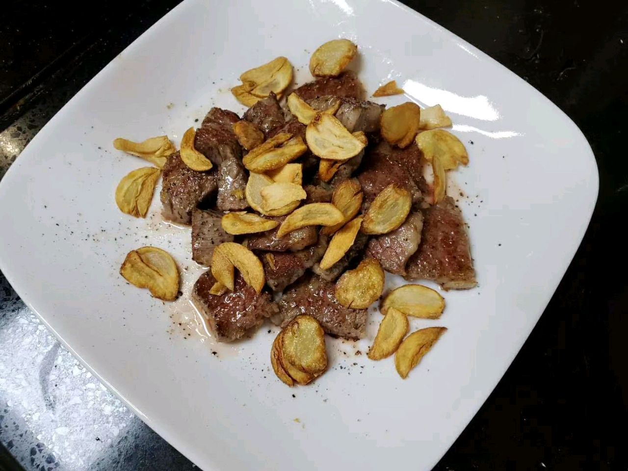 香煎澳洲安格斯牛小排肉粒