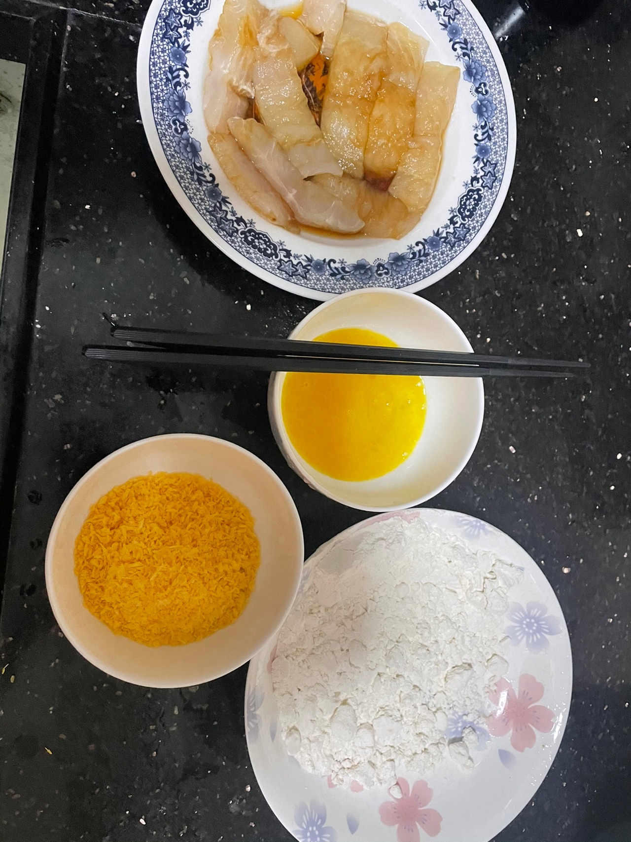 香煎巴沙鱼柳配花菜