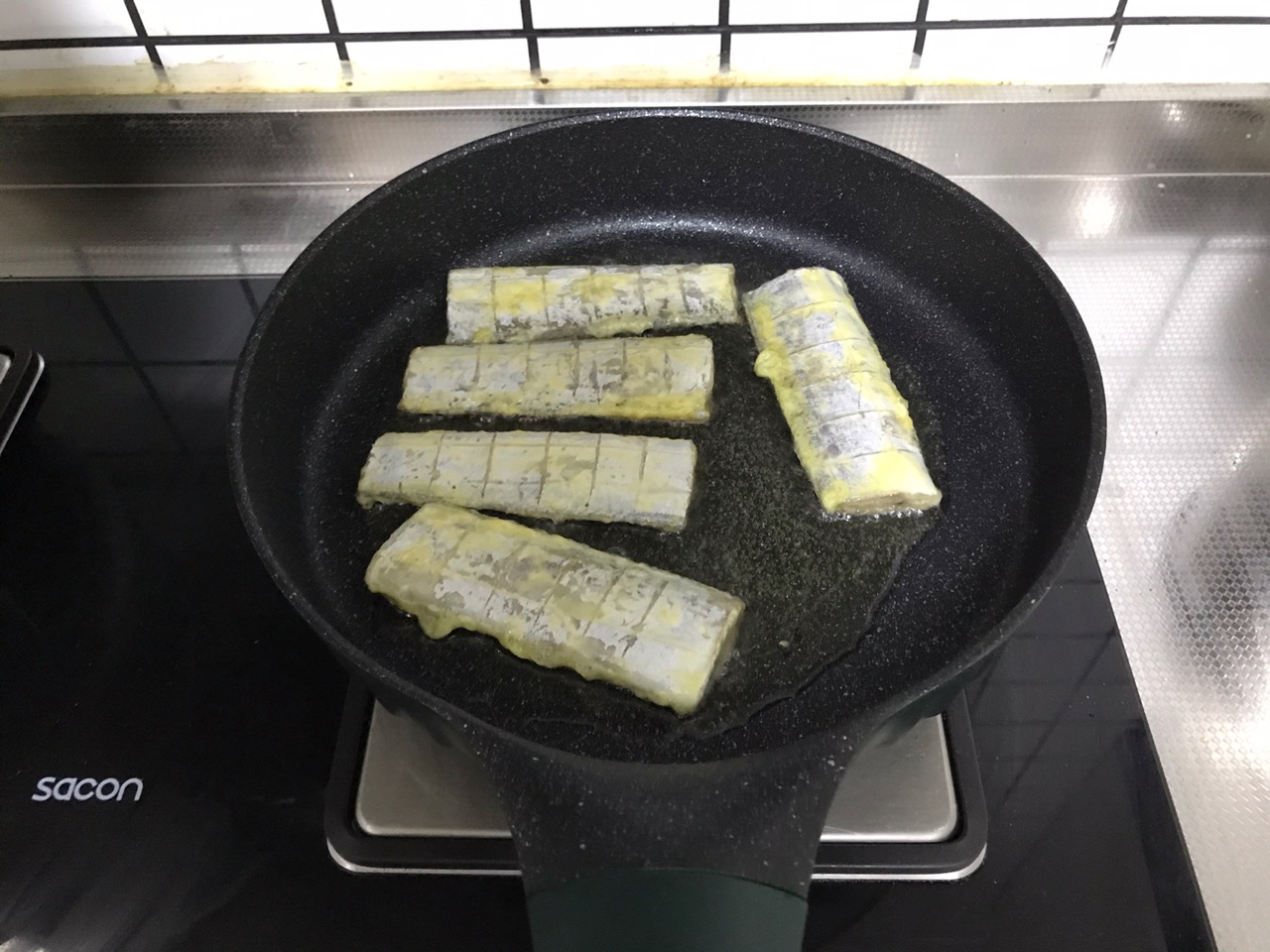 香煎带鱼段，不粘锅不破皮