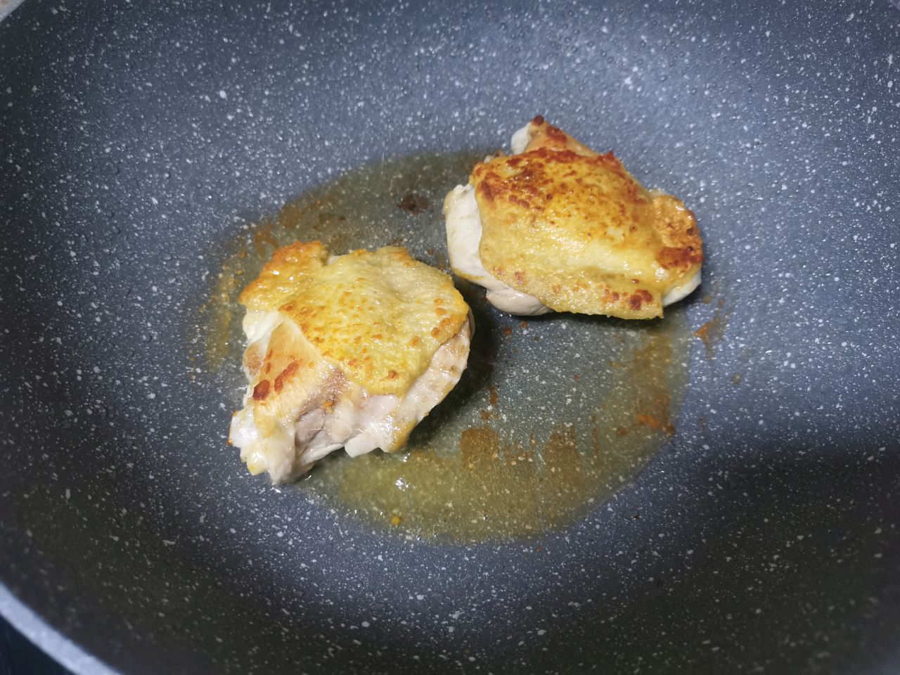 香煎鸡腿肉