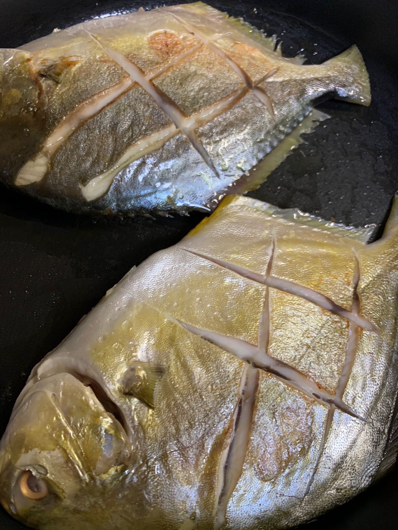 香煎金鲳鱼