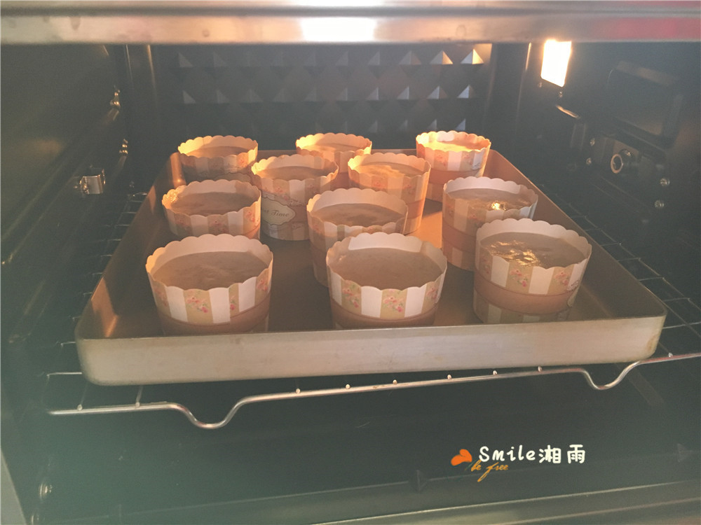 香蕉可可杯子蛋糕